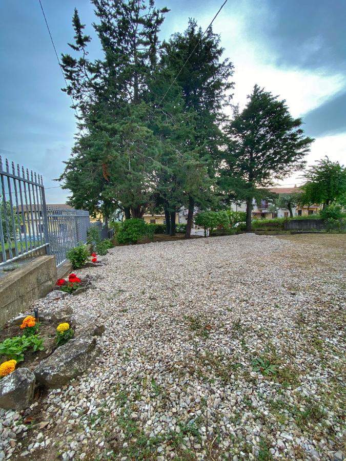 La Casa Della Nonna Bed and Breakfast Montemiletto Exteriör bild